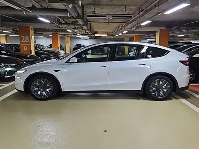 Tesla Y L AWD 2026 5