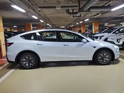 Tesla Y L AWD 2026 13