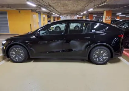 Tesla Y L AWD 2026 5