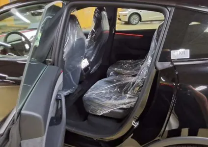 Tesla Y L AWD 2026 11