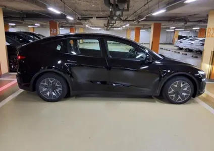 Tesla Y L AWD 2026 12