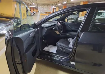Tesla Y L AWD 2026 4
