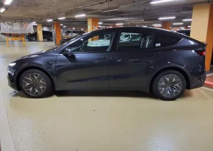 Tesla Y L AWD 2026 5