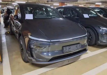 Tesla Y L AWD 2026 8