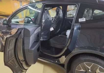 Tesla Y L AWD 2026 11