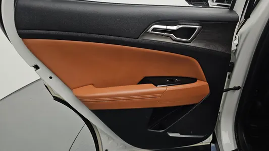 Kia 5 2WD 2022 25