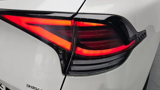 Kia 5 2WD 2022 23