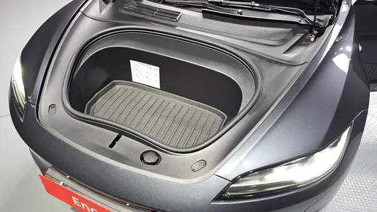 Tesla 3 AWD 2025 6