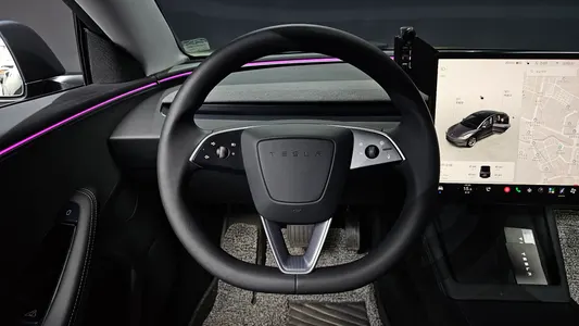 Tesla 3 AWD 2025 13