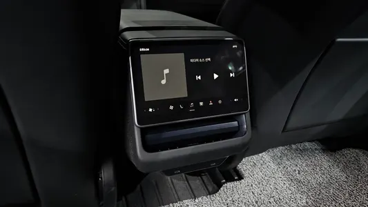 Tesla 3 AWD 2025 18