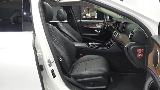 Mercedes-Benz E-Class W213 E300 2018 11