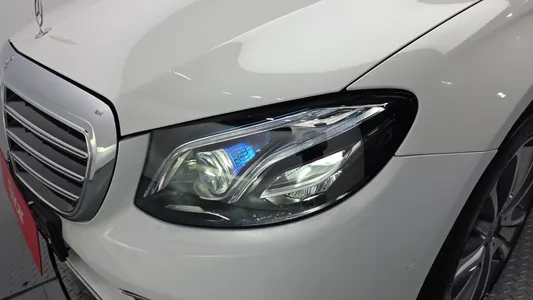 Mercedes-Benz E-Class W213 E300 2018 22