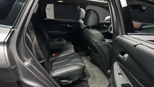 Hyundai 싼타페 HEV 1.6 2WD 2021 11