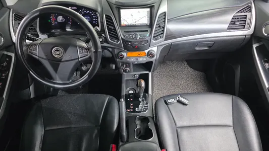 KG Mobility C 2.0 CVT 2WD 2014 7