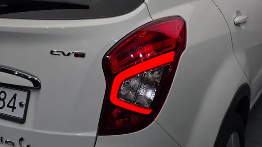 KG Mobility C 2.0 CVT 2WD 2014 23