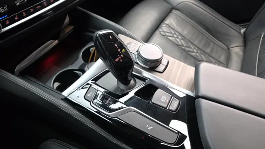 BMW 5 Series (G30) 520d xDrive 2019 8