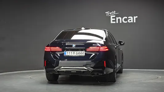 BMW 5 Series (G60) 520i M 2026 4