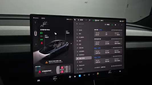 Tesla Y RWD 2026 16