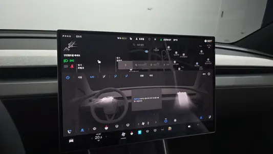 Tesla Y RWD 2026 17