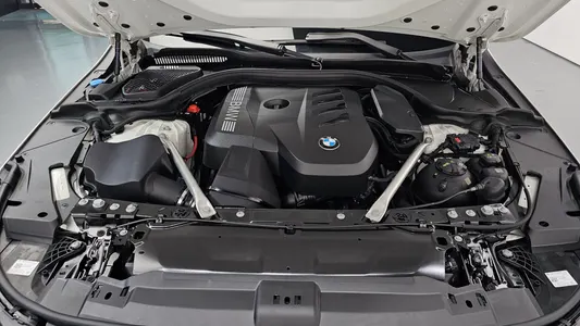BMW 5 Series (G60) 520i M 2023 6