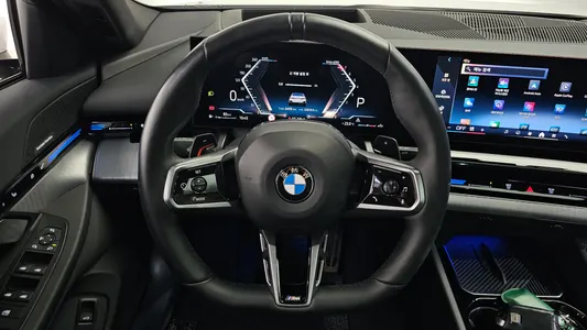 BMW 5 Series (G60) 520i M 2023 13