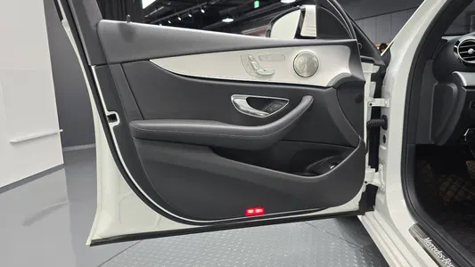 Mercedes-Benz E-Class W213 E250 2021 24