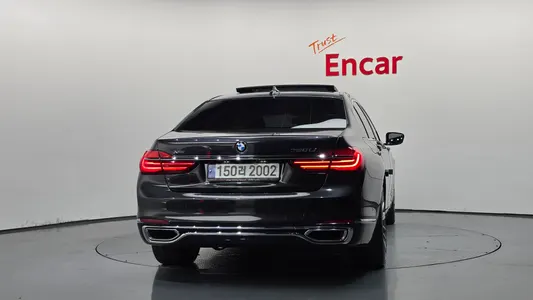 BMW 7 Series (G11) 750Li xDrive 2018 4