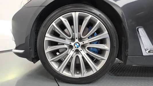 BMW 7 Series (G11) 750Li xDrive 2018 5