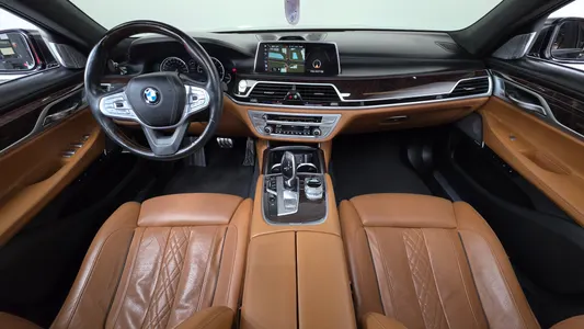 BMW 7 Series (G11) 750Li xDrive 2018 7