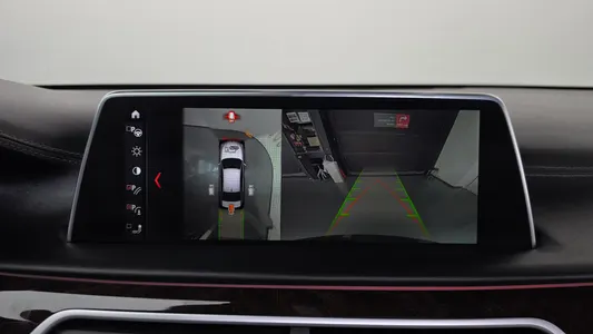BMW 7 Series (G11) 750Li xDrive 2018 14