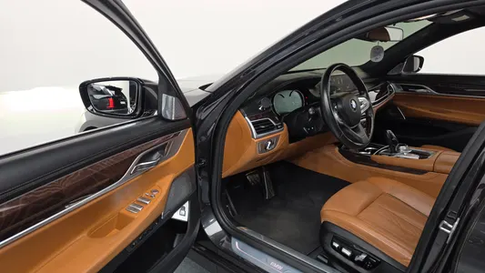BMW 7 Series (G11) 750Li xDrive 2018 10