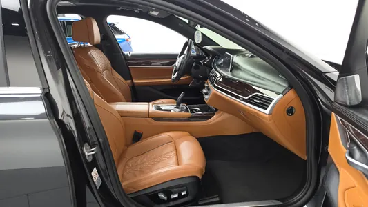 BMW 7 Series (G11) 750Li xDrive 2018 26