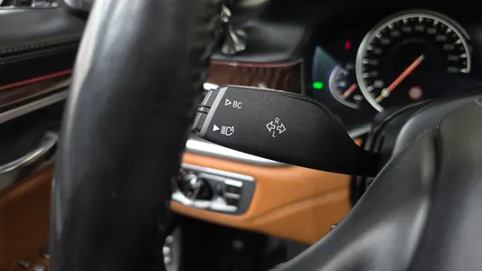 BMW 7 Series (G11) 750Li xDrive 2018 36