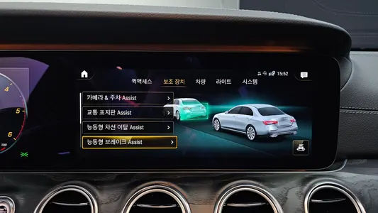 Mercedes-Benz E-Class W213 E220d 4MATIC AMG Line 2021 17