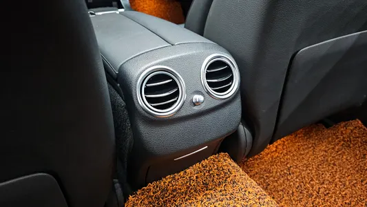 Mercedes-Benz E-Class W213 E220d 4MATIC AMG Line 2021 18