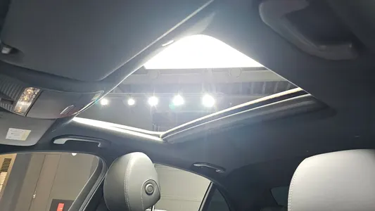 Mercedes-Benz E-Class W213 E220d 4MATIC AMG Line 2021 32