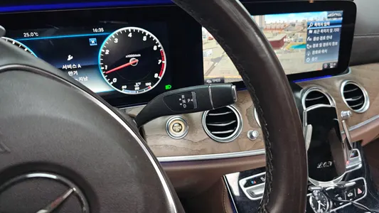 Mercedes-Benz E-Class W213 E300 4MATIC 2017 9