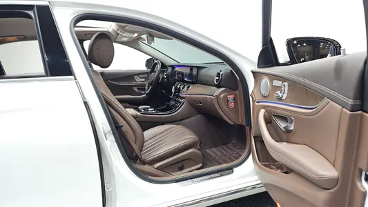 Mercedes-Benz E-Class W213 E300 4MATIC 2017 11