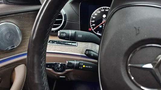 Mercedes-Benz E-Class W213 E300 4MATIC 2017 38