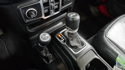 Jeep (JL) 2.0 4 2021 9