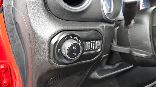 Jeep (JL) 2.0 4 2021 18