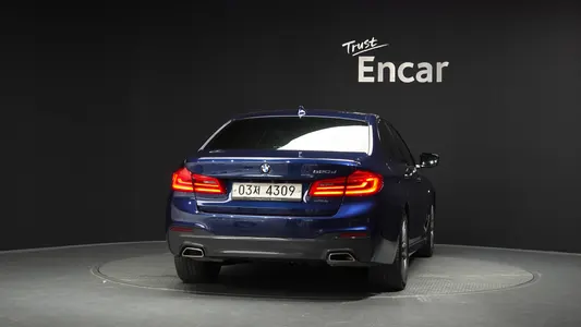 BMW 5 Series (G30) 520d M 2017 4
