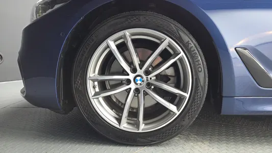 BMW 5 Series (G30) 520d M 2017 5