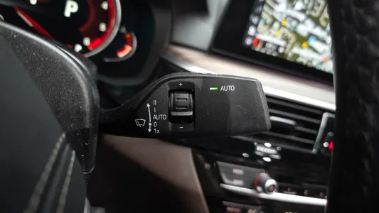 BMW 5 Series (G30) 520d M 2017 30