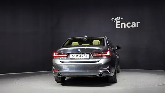 BMW 3 Series (G20) 330i xDrive 2019 4