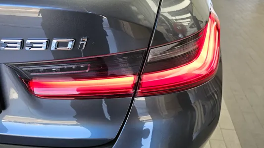 BMW 3 Series (G20) 330i xDrive 2019 23