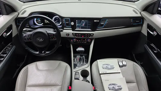 Kia Niro 2016 7