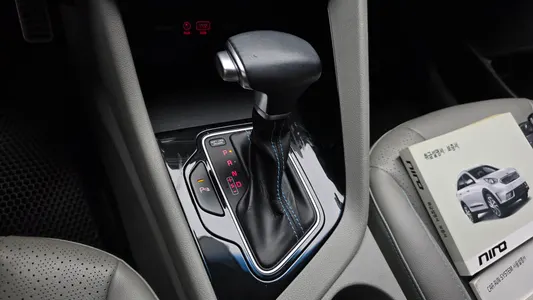 Kia Niro 2016 9