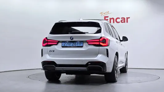 BMW iX3 M 2024 4