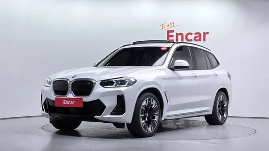 BMW iX3 M 2024